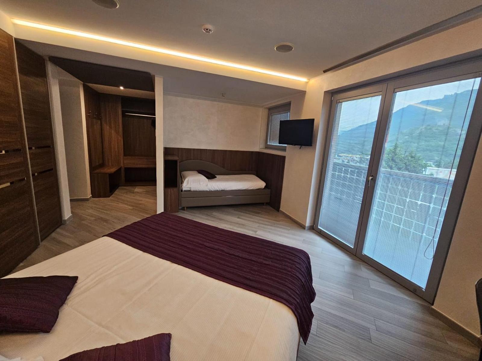 Mito Hotel 夏特林 外观 照片