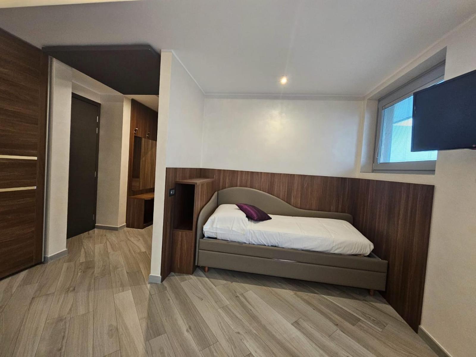 Mito Hotel 夏特林 外观 照片